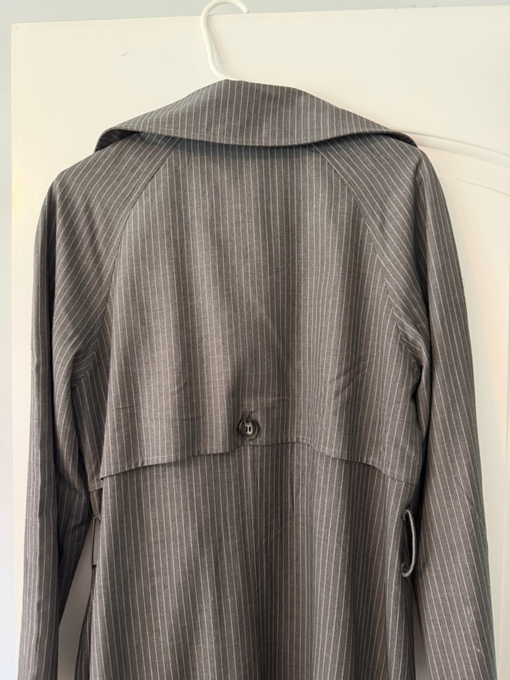 Avec Les Filles Gray Pinstripe Trench Coat - Picture 7 of 8